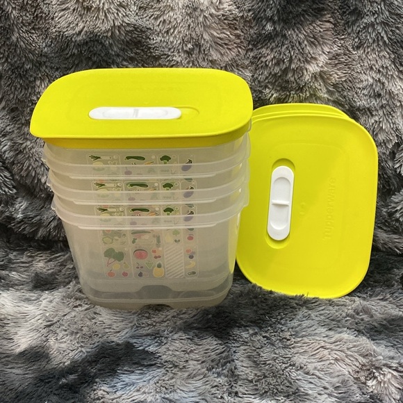 4 Tupperware Fridge Smart Containers - Small Deep
Tupperware - Picture 16 of 16